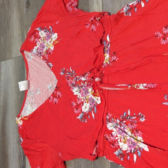 Red floral shirt sleeve dress - Picture 2 of 3